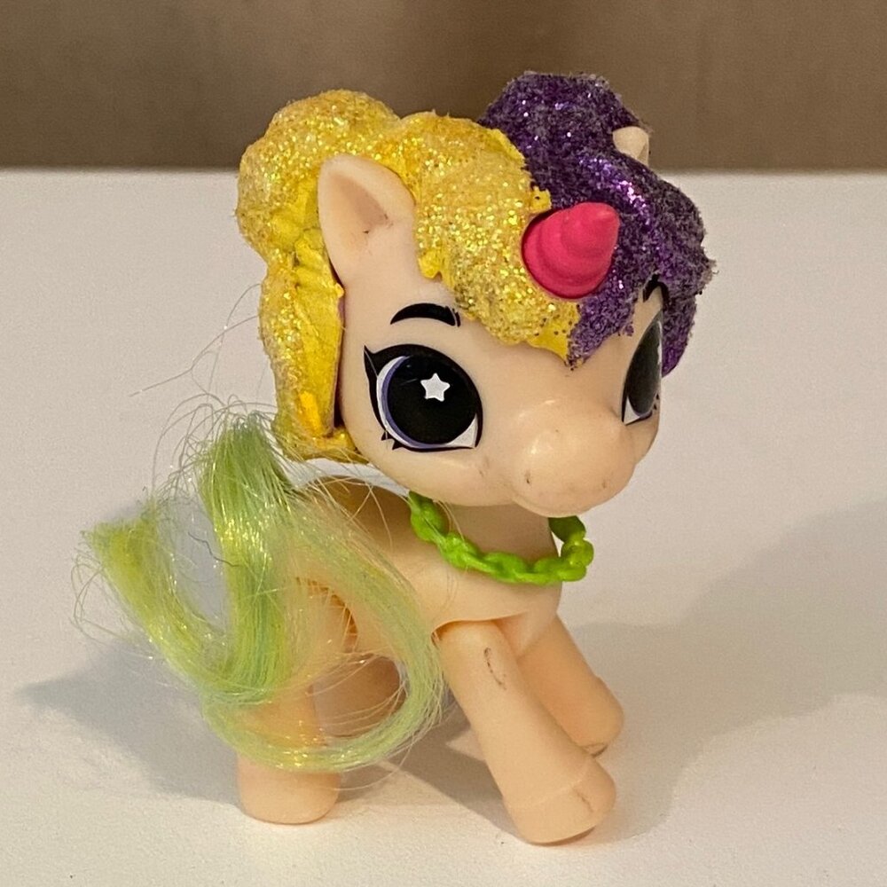 Bree Zuru 5 Surprise Unicorn Squad Glitter Figure 2.5" Toy